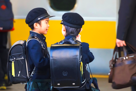 Small kids take the subway and run tasks alone, Japan