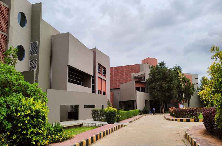 Science Colleges Of India